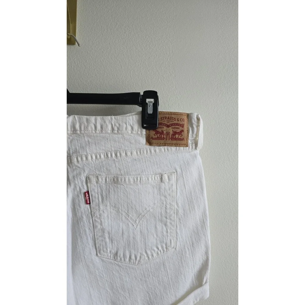 Levi's White Denim Shorts Women Sz30 Cuffed Hem Classic Red Tab High Rise Summer